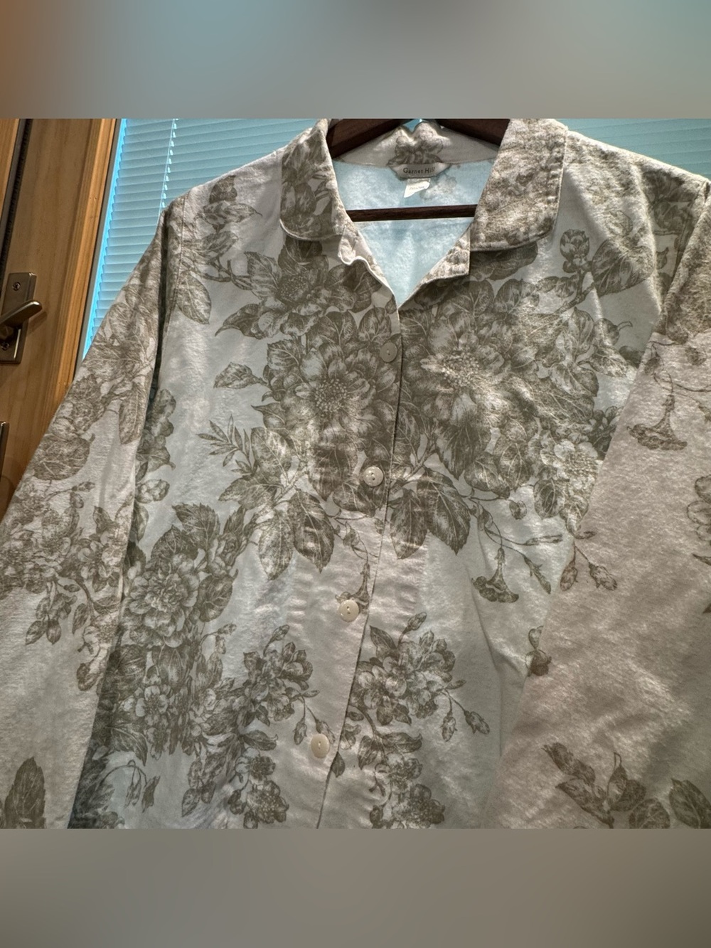 Garnet Hill Women’s Floral Button-Down Shirt 100% Cotton